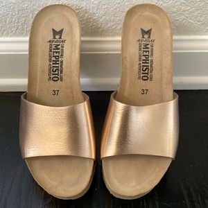 Mephisto Lise Gold Sandals Size 37